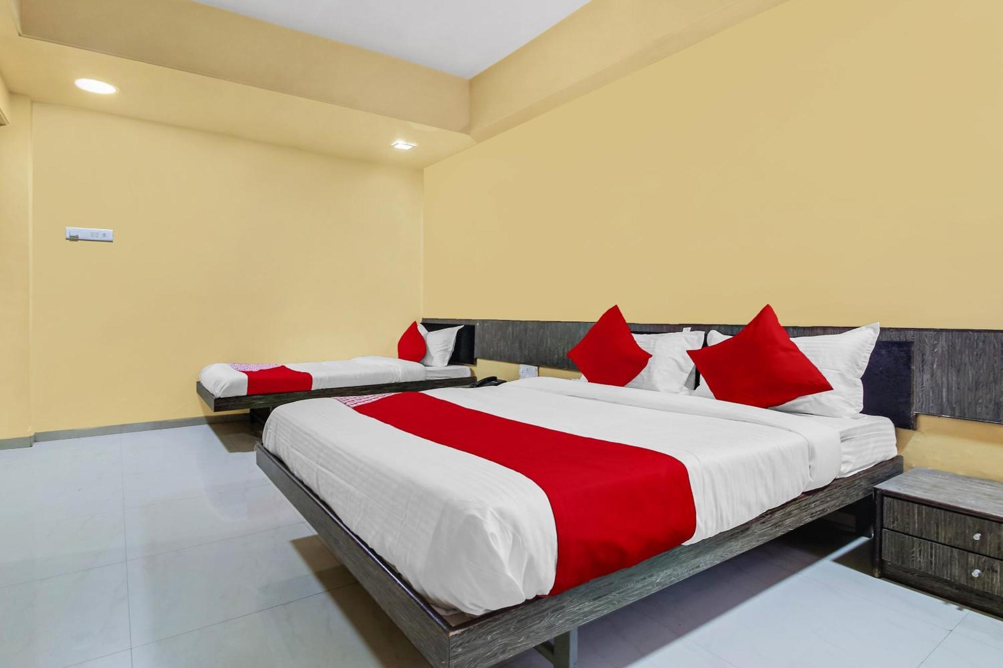Hotel O Priyanka Residency Solāpur Exterior foto