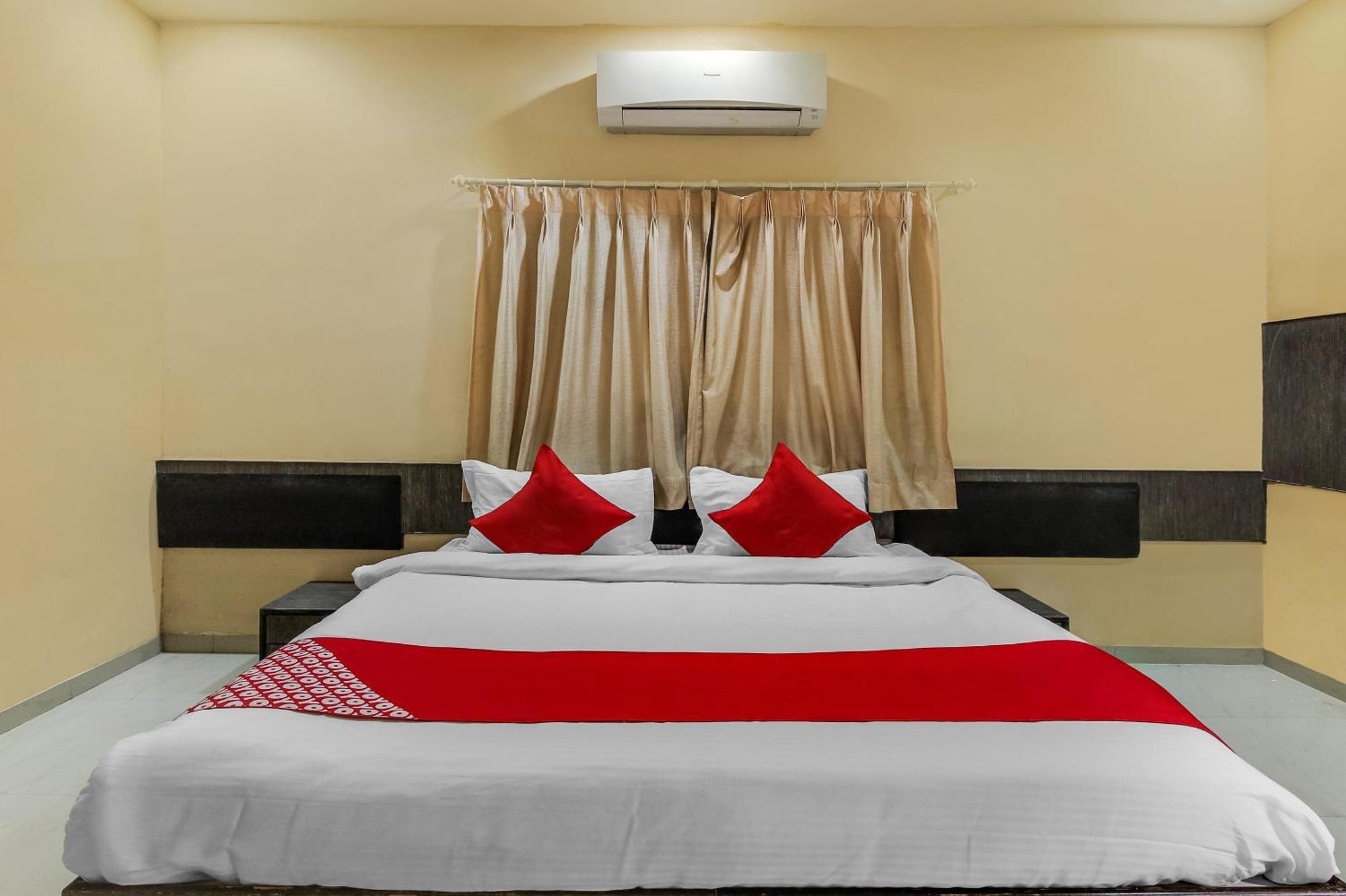 Hotel O Priyanka Residency Solāpur Exterior foto